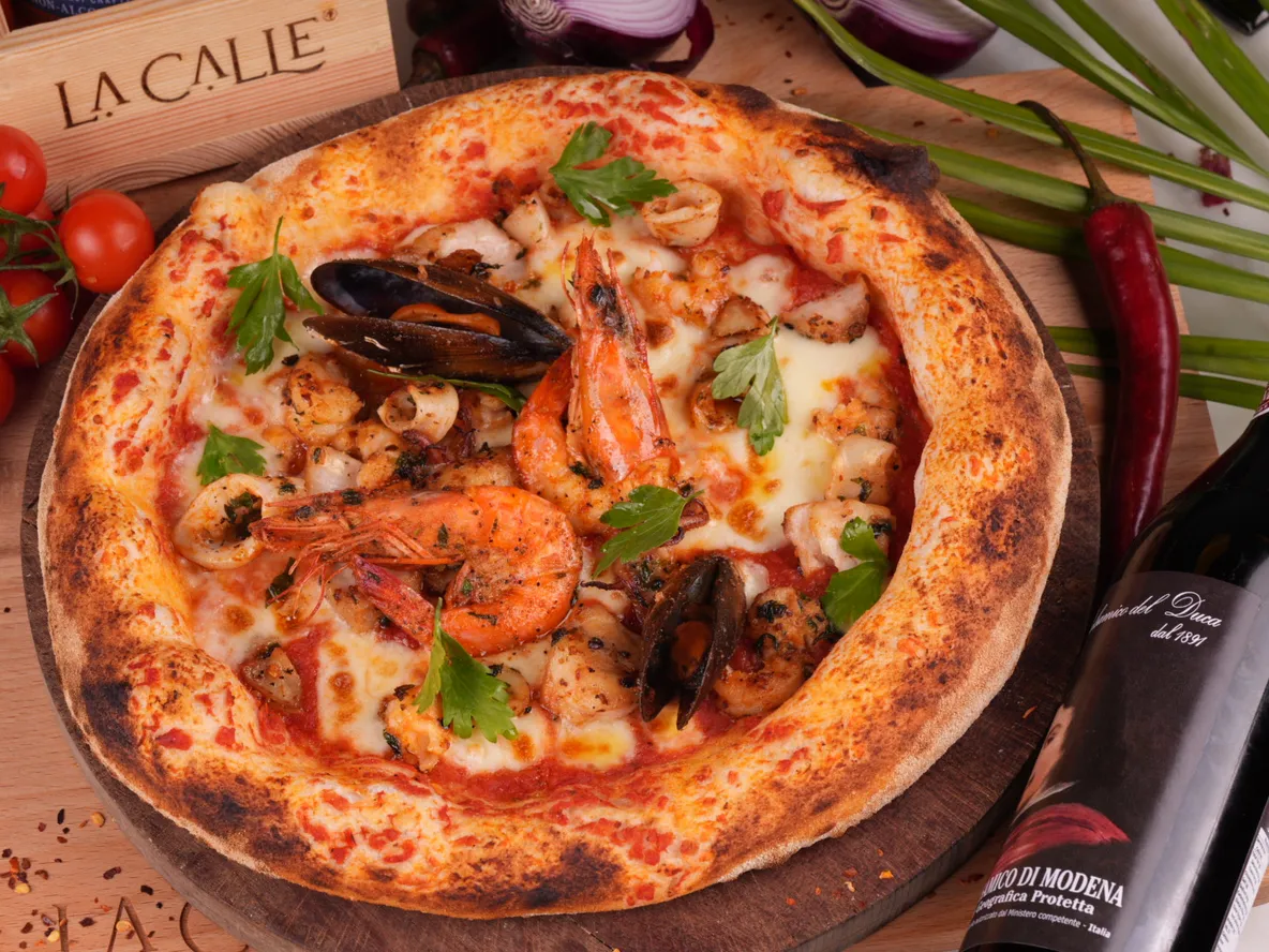 Seafood Spicy Pizza 